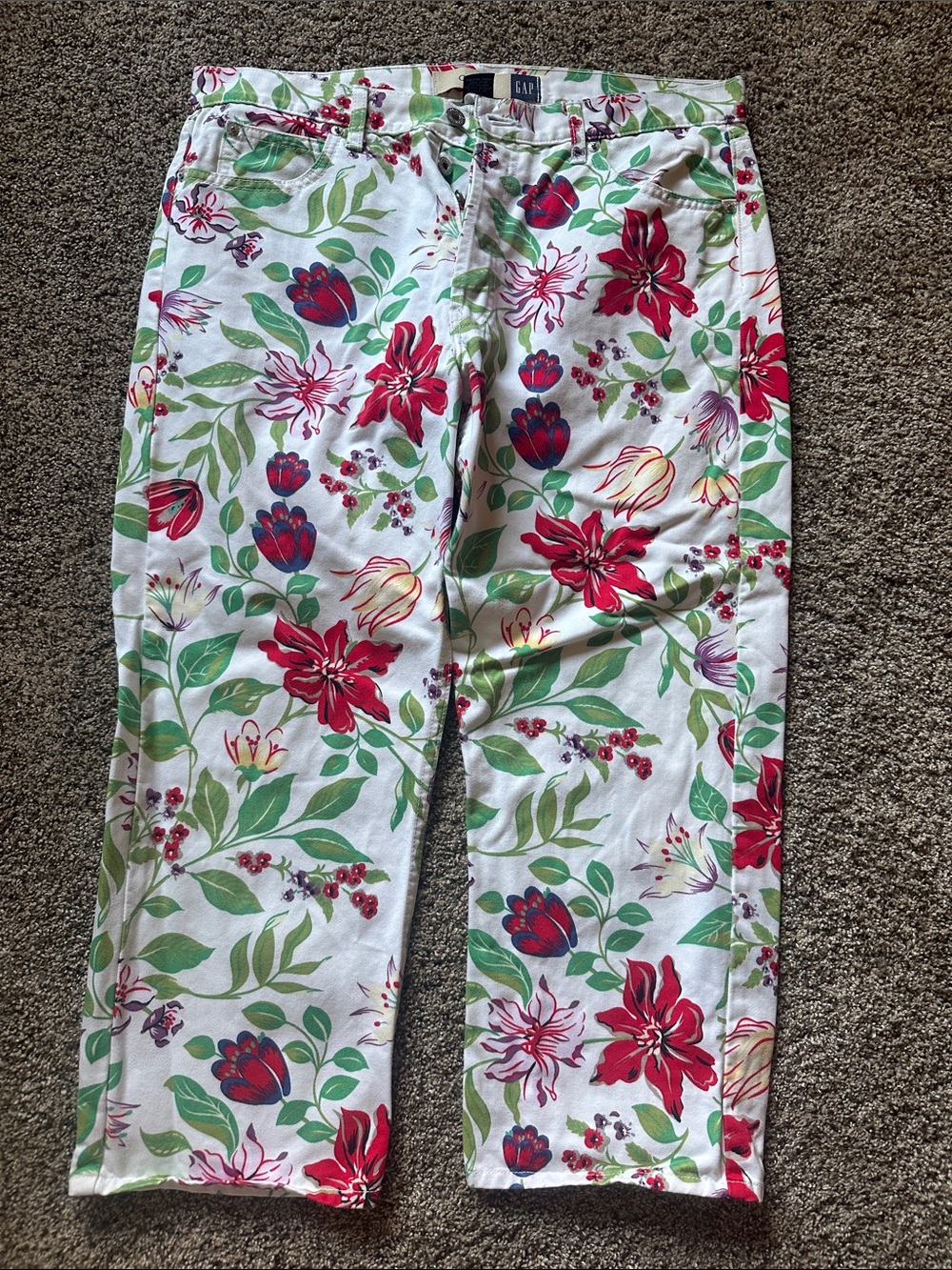GAP White Capri Pants with Red, Green & Purple Floral Print
